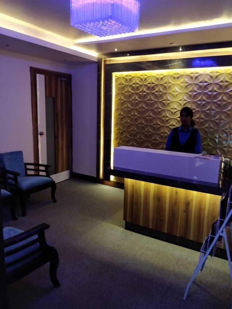 มณสโรวร เดอะ เฟิร์น ไฮเดอราบัด Hotel ภายนอก รูปภาพ