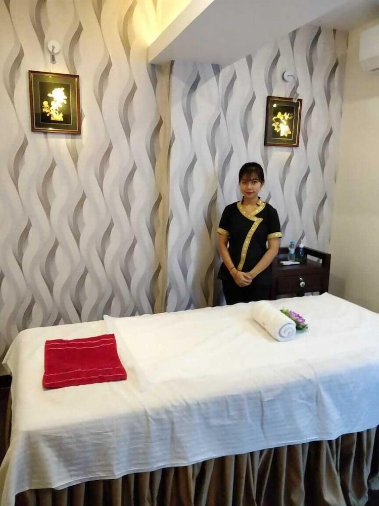 มณสโรวร เดอะ เฟิร์น ไฮเดอราบัด Hotel ภายนอก รูปภาพ