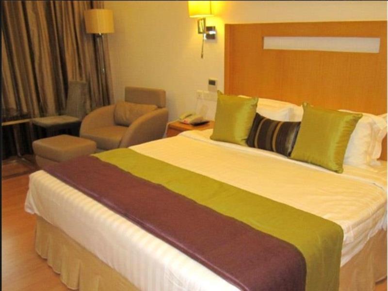 มณสโรวร เดอะ เฟิร์น ไฮเดอราบัด Hotel ภายนอก รูปภาพ