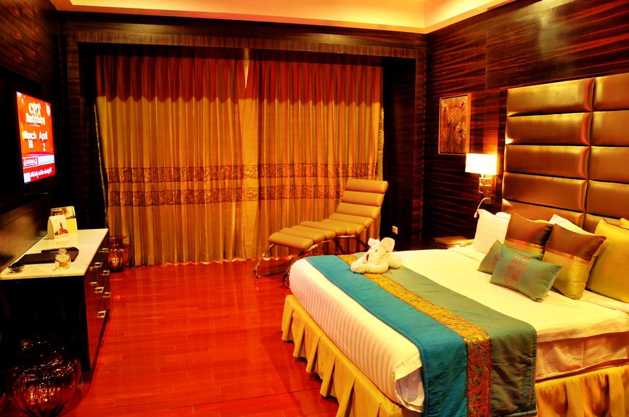 มณสโรวร เดอะ เฟิร์น ไฮเดอราบัด Hotel ภายนอก รูปภาพ